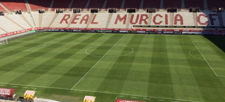 Real Murcia y Campoés pisando fuerte